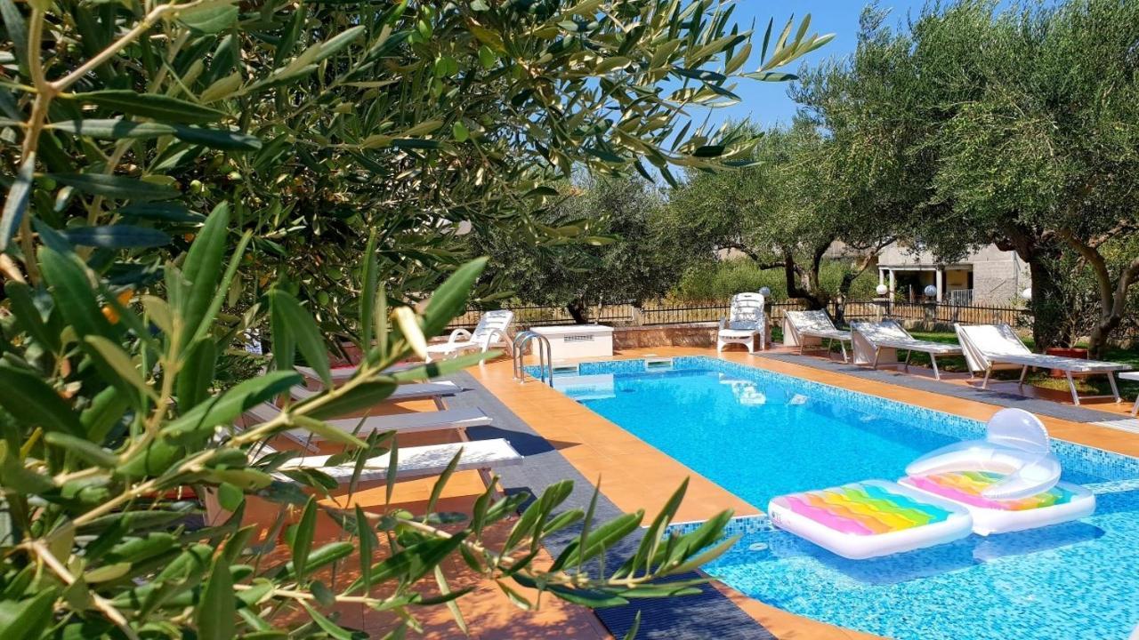 Family Friendly Apartments With A Swimming Pool Nevidjane, Pasman - 18054 Neviđane Zewnętrze zdjęcie