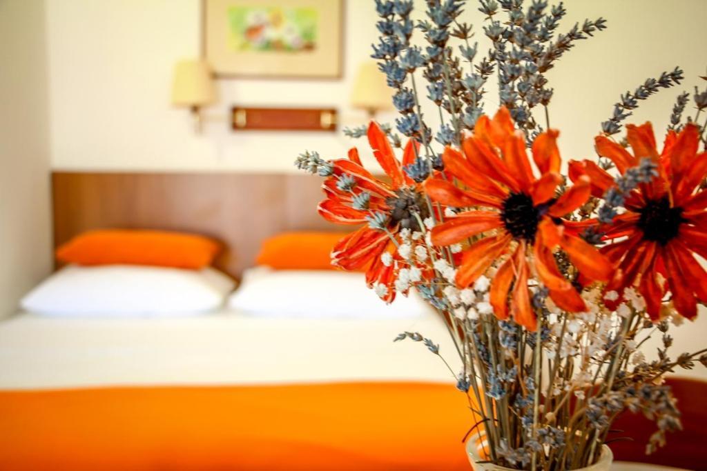 Family Friendly Apartments With A Swimming Pool Nevidjane, Pasman - 18054 Neviđane Zewnętrze zdjęcie