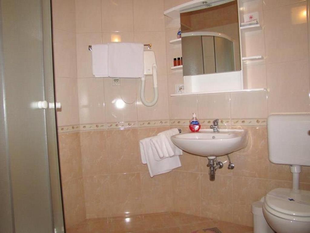 Family Friendly Apartments With A Swimming Pool Nevidjane, Pasman - 18054 Neviđane Zewnętrze zdjęcie
