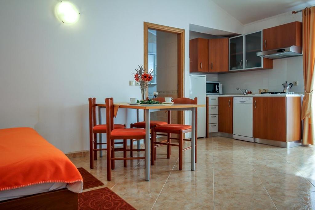 Family Friendly Apartments With A Swimming Pool Nevidjane, Pasman - 18054 Neviđane Zewnętrze zdjęcie