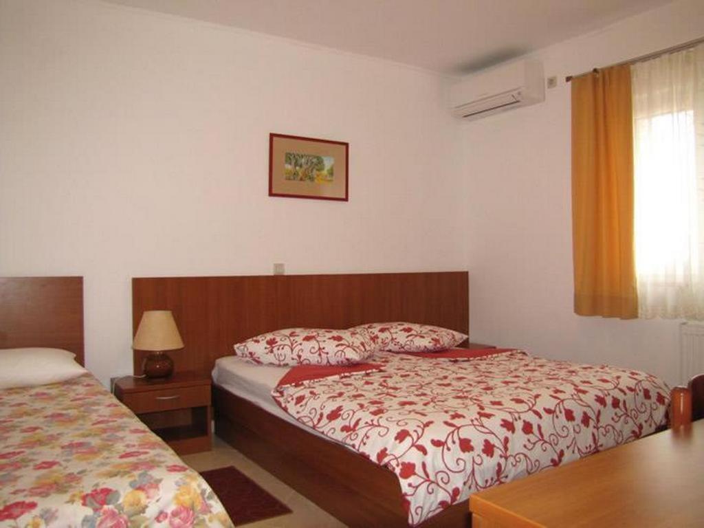 Family Friendly Apartments With A Swimming Pool Nevidjane, Pasman - 18054 Neviđane Zewnętrze zdjęcie