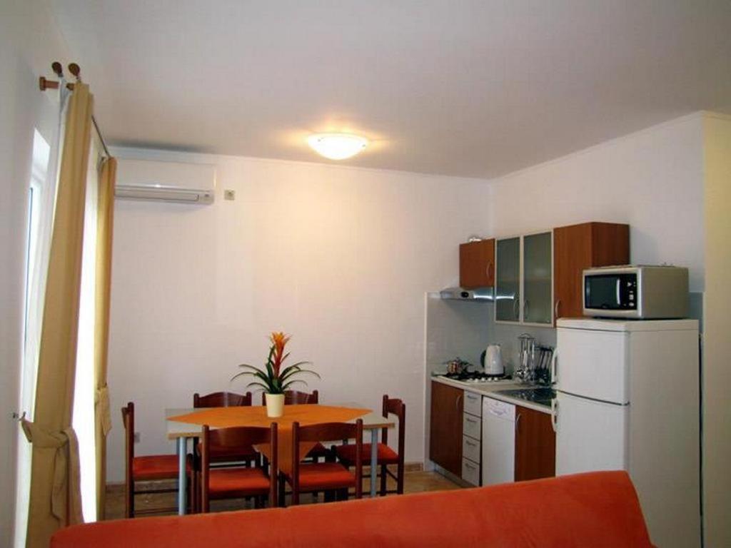 Family Friendly Apartments With A Swimming Pool Nevidjane, Pasman - 18054 Neviđane Zewnętrze zdjęcie